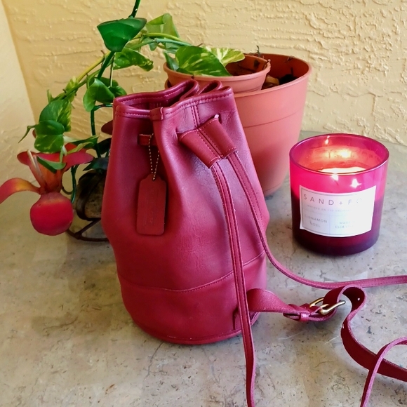 RED 1996 VINTAGE COACH BIXBY SLING BAG - Picture 5 of 16